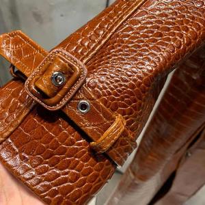 Manteaux longs en cuir crocodile à double boutonnage pour femme 2026 - Product Image 5