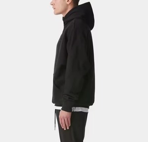 Les sweats à capuche standard avec poches kangourou sont régulièrement demandés pour les tenues décontractées. Clarté visuelle élevée et clarté de catégorisation - Product Image 3