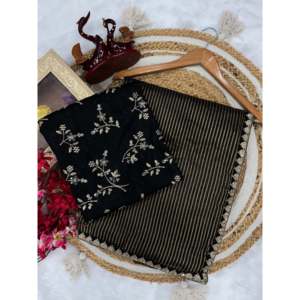 ผ้าส่าหรีขอบลูกไม้ดีไซเนอร์ พร้อมงานปักดิ้นดอริ ชุดเดรสหรูหรา - Product Image 6