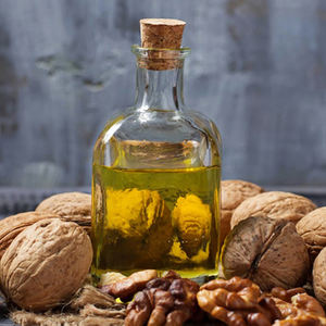 Huile de noix biologique de haute pureté pour la santé et les soins de la peau, 100% pure, pressée à froid, en vrac, comestible, pour la cuisson - Product Image 5