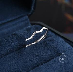 Anillo Delgado de Plata de Ley con Diseño de Onda, Talla Ajustable, Anillo Minimalista Delicado - Product Image 3