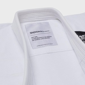 ชุดยิวยิตสู Shoyorol BJJ Gi สีขาวพรีเมียม คุณภาพสูง พร้อมโลโก้แบบกำหนดเอง รุ่นใหม่ล่าสุด น้ำหนัก 450 GSM - Product Image 3