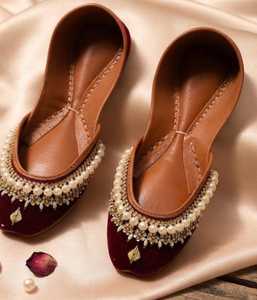 Wholesale Ladies Khussa Traditional Pumps Handmade Pakistani Flats Elegant Embroidered Wedding Ethnic Shoes Factory Supply - Product Image 3