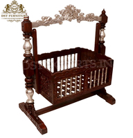 Berceau en bois Divine Baby Palna pour cérémonie de baptême – Achetez le berceau de luxe argenté le plus vendu, berceau haut de gamme pour cérémonies