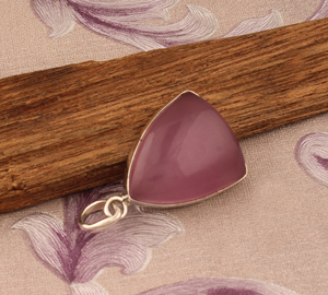 Vente en gros de bijoux en jade lavande faits à la main pour femmes, pendentif bohème tendance en argent 925, qualité supérieure, pierre précieuse authentique - Product Image 1