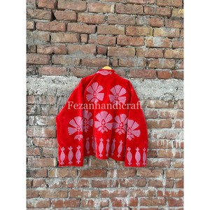 Chaqueta Suzani de terciopelo rojo, chaqueta con bordado uzbeco, abrigo corto hecho a mano para invierno, chaqueta de fiesta para mujer - Product Image 5