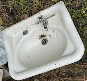 Residuos de cerámica de alta calidad para inodoros, lavabos y fregaderos de baño para reciclaje - Product Image 1