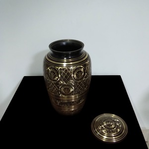 Metal Urn Style <b>Decorative</b> <b>Vase</b> With Lid Traditional Tabletop Vessel - Product Image 3