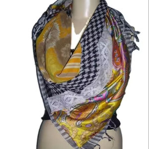 Pañuelo Cuadrado de Satén de Algodón Hecho a Mano por Diseñadores para Mujer, Elegante, de Verano, con Apliques, Ligero y de Lujo - Product Image 1