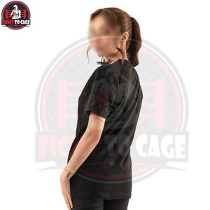 Camisetas de mujer para uso diario, de color negro sólido, hechas en Pakistán, con diseño único, precio competitivo y tela transpirable. - Product Image 3
