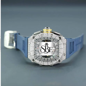 Montre de luxe étanche avec boîtier carré en acier inoxydable, mouvement à quartz, cadran en cristal saphir et fermoir papillon - Product Image 1