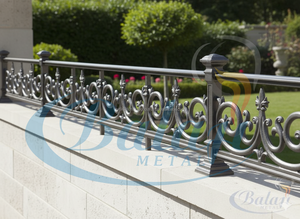 Rampe d'escalier en fer forgé moderne et luxueuse, résistante à la rouille et à l'eau, garantie 5 ans, pour villa extérieure. - Product Image 2