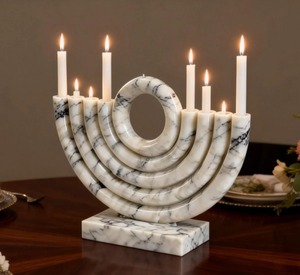 Modern <b>Rose</b> Quartz and <b>Clear</b> Acrylic Hanukkah Menorah 9-Candle Holder Decorative Jewish Religious Candle Stand - Product Image 4