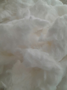 Su apariencia limpia y sin imperfecciones la hace absolutamente perfecta para la producción de suministros de grado médico, textiles de lujo o productos de primera calidad. - Product Image 2
