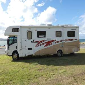 Autocaravana de Lujo Todoterreno para Campamentos al Aire Libre, Remolques de Caravana para Viajes - Product Image 4