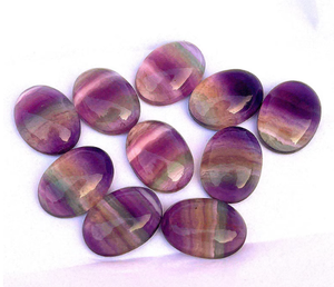 Cabujón de Fluorita Tallado con Figura Grabada con Tema de Amor de Gujarat ALIF CRYSTAL and AGATE - Product Image 5