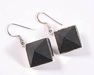 Pendientes de Espinela Negra Natural con Plata de Ley 925 |   Pendientes de Piedras Preciosas Tipo Stud/Drop |   Proveedor de Joyería de Plata al por Mayor - Product Image 4