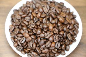 [High Quality] DHPONE Medium Roasted Vietnamese <b>Coffee</b> Beans 80% Robusta 20% Arabica Private Label Services Available - Product Image 4