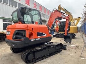 Mini-excavatrice Doosan DX60-9C d'occasion de haute qualité, 6 tonnes, avec pompe hydraulique, moteur à engrenages et roulement, efficace et fiable - Product Image 6