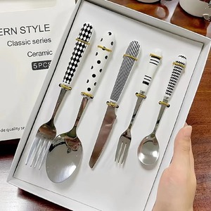 Ensemble de couverts à poignée en marbre de designer couverts élégants en acier inoxydable pour les repas de luxe cuisine moderne mariage ou restaurant - Product Image 1