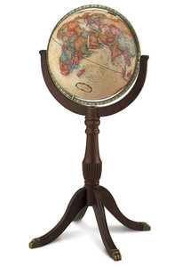 Globe terrestre antique sur pied avec support en bois foncé et pieds à griffes en laiton, décoration classique pour bibliothèque - Product Image 2