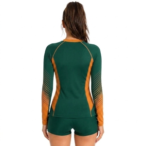 Camiseta de manga larga para mujer con protección anti-UV para surf y actividades acuáticas, camiseta de compresión de manga larga. - Product Image 2
