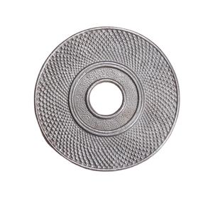 ที่รองหม้อเหล็กดีไซน์ใหม่ คลาสสิก ทนความร้อน เคลือบสีเงิน สำหรับโต๊ะอาหารและหม้อไฟ ขนาดเส้นผ่านศูนย์กลาง 300 มม. หนา 10 มม. - Product Image 1