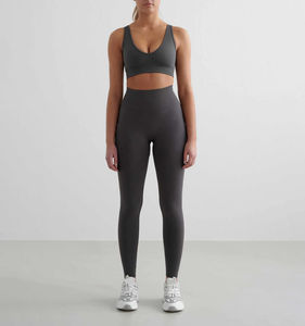 Ensemble de vêtements de sport tendance pour femmes, leggings de sport respirants sans couture à taille haute, soutien-gorge de sport, ensemble deux pièces pour le yoga et la course à pied - Product Image 1