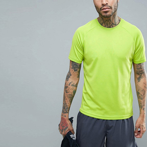 T-shirt sportif à manches courtes vert lime pour homme, coupe ajustée, col rond, tissu jersey, séchage rapide - Product Image 1