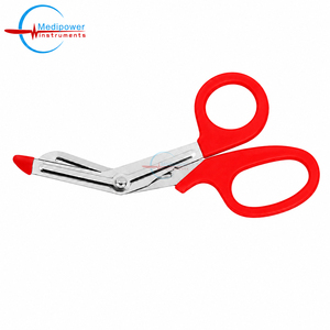 Tijeras para vendajes médicos, tijeras universales con punta puntiaguda para uso en primeros auxilios |   Tijeras de Enfermería de 5.5 Pulgadas con Mango Rojo - Product Image 1