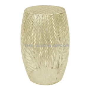 Mesa Auxiliar Metálica Compacta con Estante de Almacenamiento, Diseño Antivuelco, Ligera y Portátil, Ideal para el Lado de la Cama, Oficina o Uso en Exteriores - Product Image 1