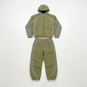 Chándal Verde Oliva para Hombre |   Conjunto Deportivo Resistente |   Ropa Deportiva Ligera y Elegante - Product Image 1