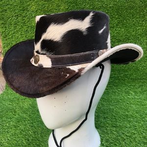 Sombrero de Vaquero de Cuero Vacuno Blanco y Negro con Banda Trenzada, Sombrero Unisex Marrón y Blanco Estilo Vaquero del Oeste para Festivales y Rodeos - Product Image 1