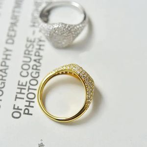 Bague dôme bicolore en moissanite, argent et or, sertie de pierres, bijou de luxe pour homme et femme - Product Image 5