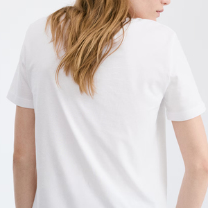 เสื้อยืดคอวีแขนสั้นผ้าฝ้าย 100% สำหรับผู้หญิง เนื้อนุ่ม ระบายอากาศดี เป็นมิตรกับสิ่งแวดล้อม ใส่สบายผิว เสื้อผ้าฤดูร้อน รับสกรีนโลโก้ - Product Image 3