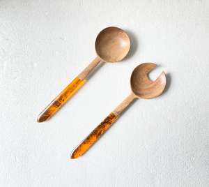 Saladier design tendance en bois et résine, idéal pour servir la salade à la maison, en cuisine, lors de fêtes et d'événements, au prix de gros. - Product Image 2