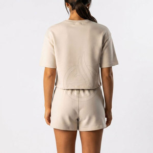 Crop top tendance pour femmes, vêtements confortables pour tous les jours, pour un style décontracté, garde-robe d'été et activités quotidiennes - Product Image 2
