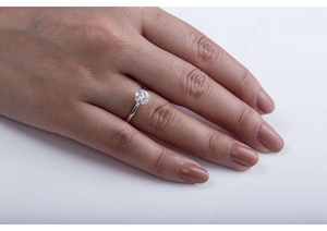 Bague en or massif 18 carats avec diamant synthétique certifié IGI 1,03 carat couleur D taille brillant, pour femme, idéale pour mariage et anniversaire, vente en gros - Product Image 3