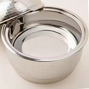Casserole ronde en acier inoxydable de qualité assurée avec couvercle, design minimaliste, chauffe-plats durable pour cuisinière à gaz et à induction - Product Image 6