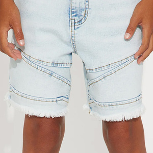 Tela resistente y estilo moderno, perfectos para uso casual y actividades al aire libre. Pantalones cortos de mezclilla para niños con diseño de logotipo personalizado, ropa casual. - Product Image 3