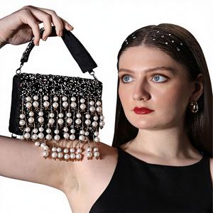 Bolso de mano de lona de marca de diseñador para mujer, con cremallera, estampado de leopardo, bordado, moderno, para cosméticos, invierno - Product Image 1