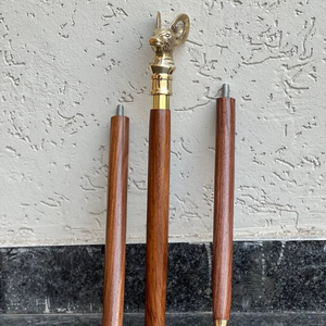 Bastones de Madera Natural Ecológicos con Mango de Latón Pulido, Estilo Rústico Moderno, Ideales para Regalo - Product Image 1