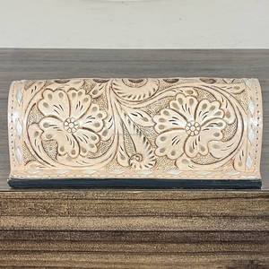 Portaplumas de Cuero Genuino Hecho a Mano con Decoración Floral Estilo Western, Organizador de Escritorio, Soporte para Bolígrafos de Cuero Repujado para Oficina - Product Image 4