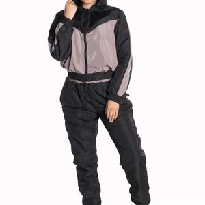 Nouvel arrivage : Ensemble de survêtement coupe-vent pour femme, motif chevron coloré, à capuche, léger, pour la gym et le jogging, deux pièces - Product Image 4