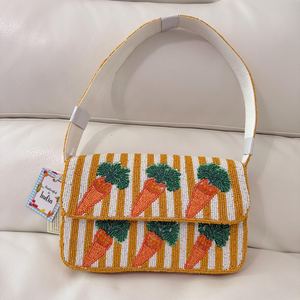 Bolso de Mano Bordado a Mano en Algodón con Patrón de Zanahoria, Forma Rectangular, Recuerdo Textil - Product Image 3