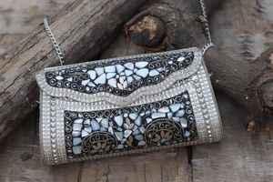 Gold Fashion Chains Mosaic Embellished <b>Clutch</b> Bag Pearl Mirror Work Bridal Evening Handbag Designer <b>Wedding</b> Party Purse - Product Image 2