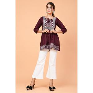 BRODERIE RAYONNE ATTRACTIVE AVEC LES DEUX CÔTÉ DORI TRAVAIL PRÊT À PORTER TOP VIN - Product Image 1