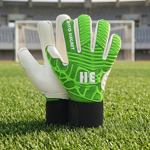 Gants de gardien de but de football de conception personnalisée de haute qualité en latex avec protection des doigts et coupe négative pour les sports de gardien de but - Product Image 2