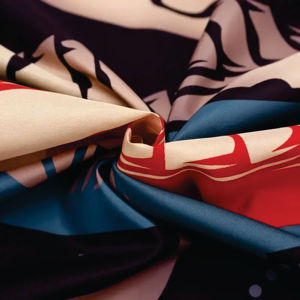Capa de Peluquería Negra con Patrón de Serpiente, Poliéster Antiadherente al Cabello - Product Image 6