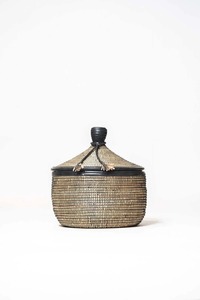 Cesta redonda de mimbre marino con tapa y lazo decorativo. Cesta de almacenamiento hecha a mano. Venta al por mayor. Ecológica. Hecho en Vietnam. - Product Image 4